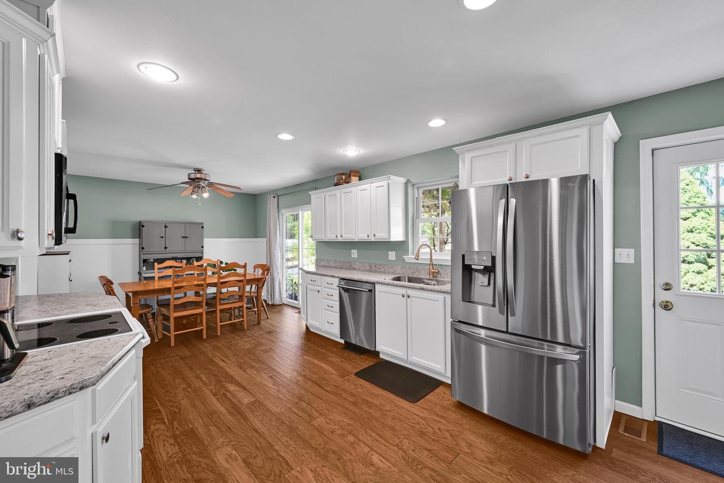 217 Spruce Street photo 13