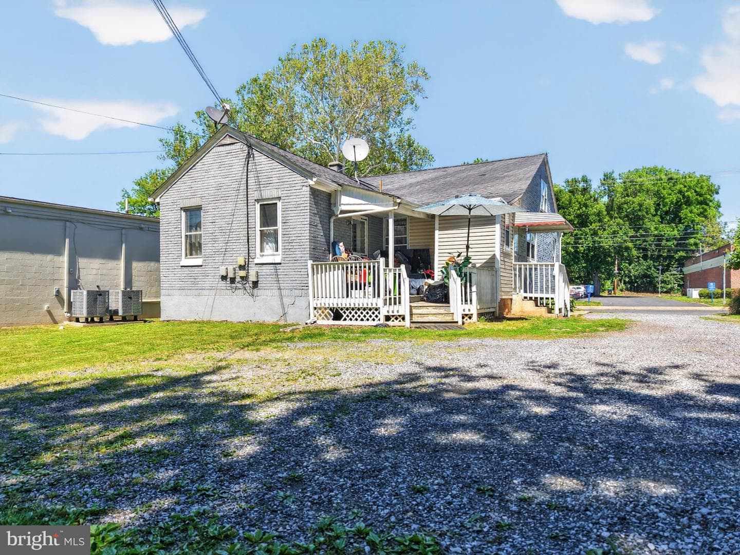 216 W Fulton Street photo 16