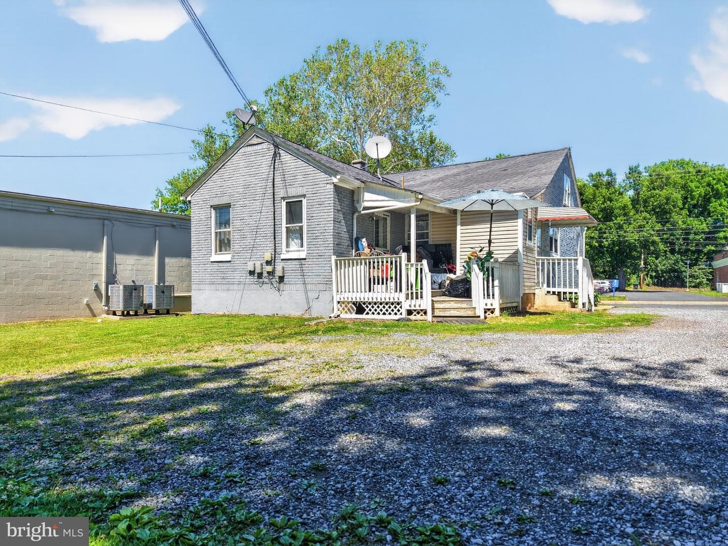 216 W Fulton Street photo 19