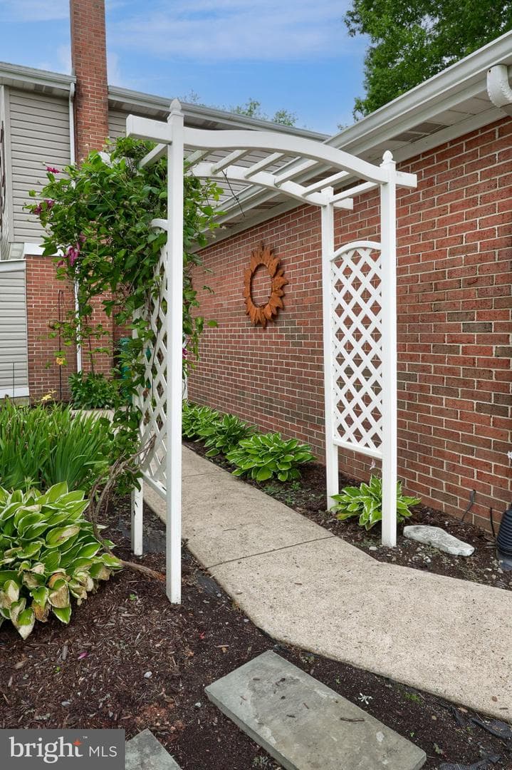 2107 Ashwood Lane photo 55