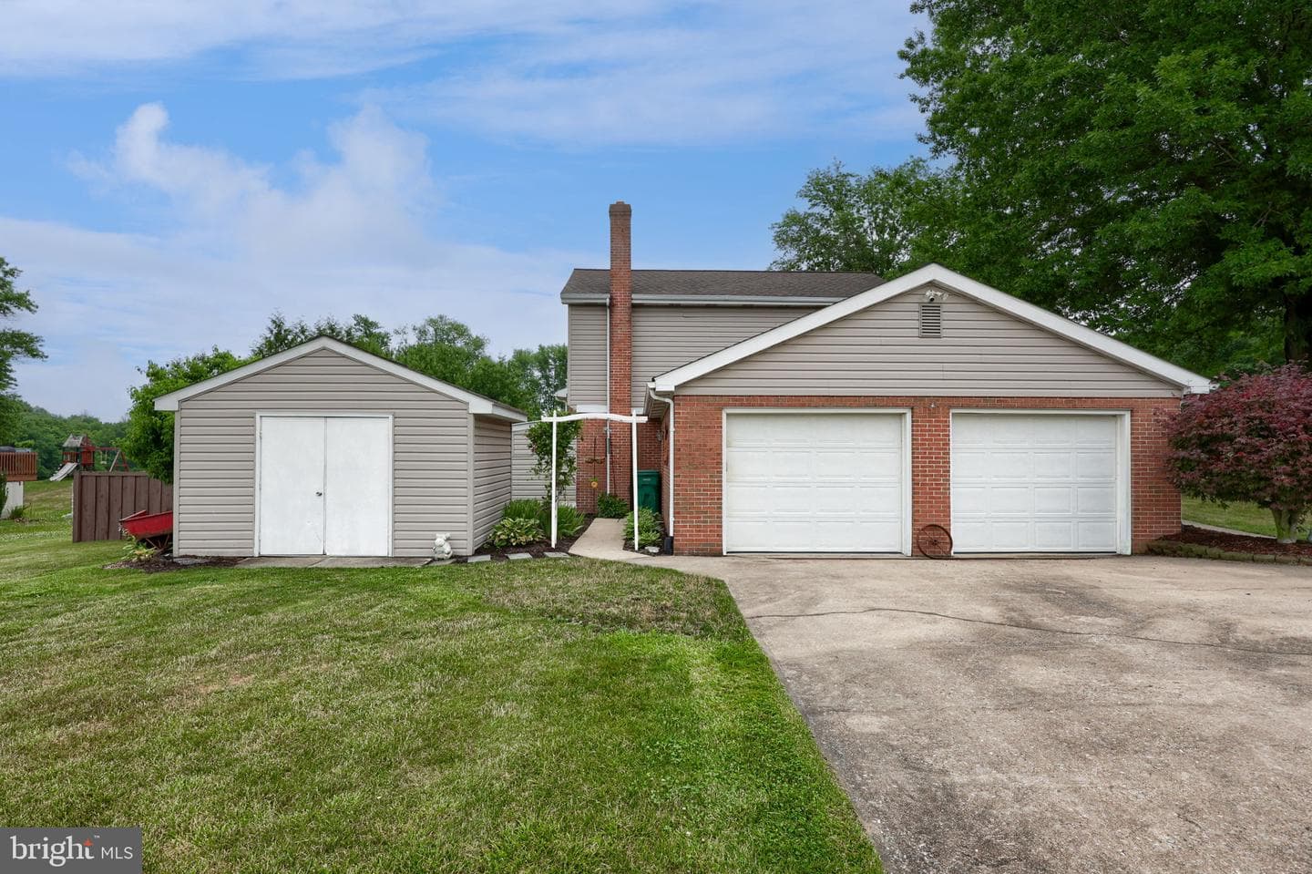 2107 Ashwood Lane photo 6