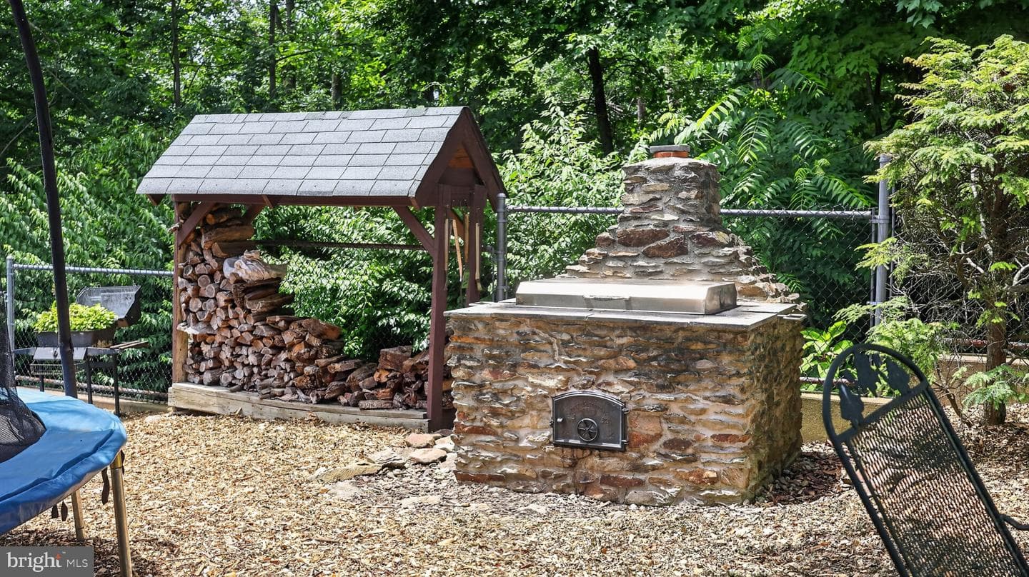 257 Hill Road photo 35