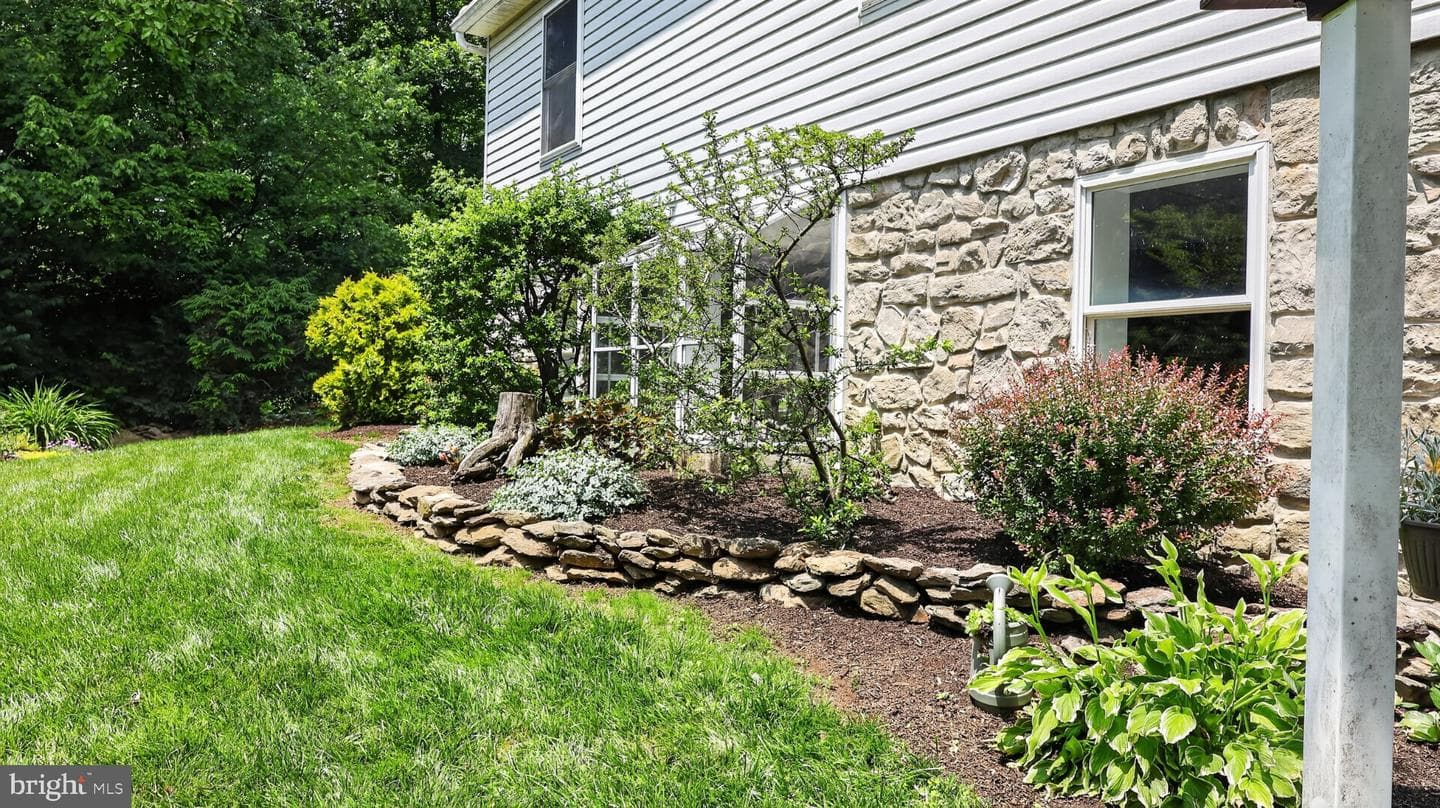 257 Hill Road photo 36