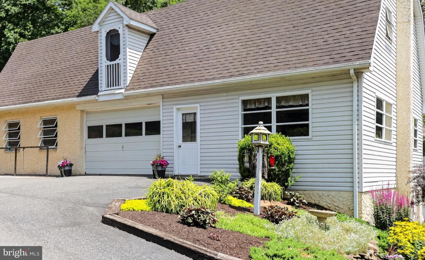 257 Hill Road photo 43