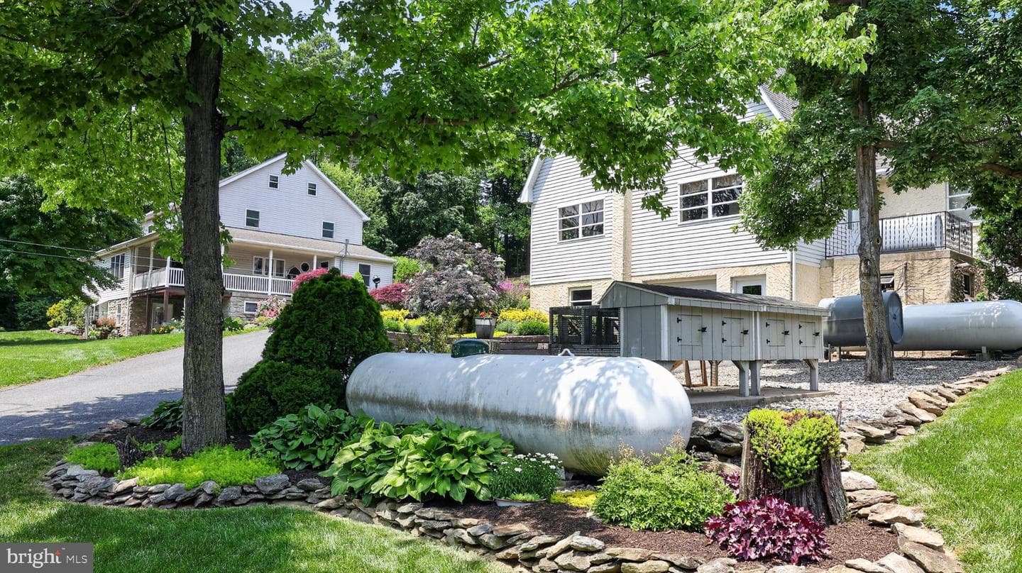 257 Hill Road photo 46