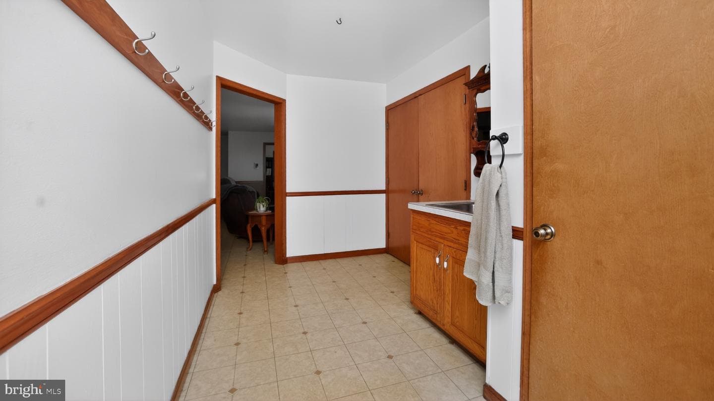 257 Hill Road photo 52