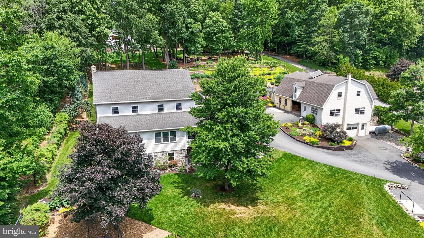 257 Hill Road photo 8