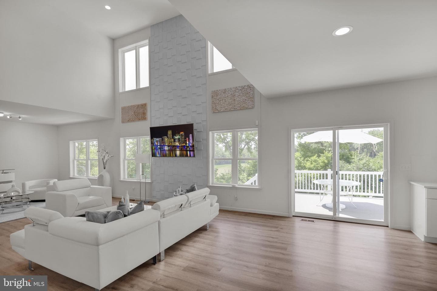 4 Rein Drive photo 18
