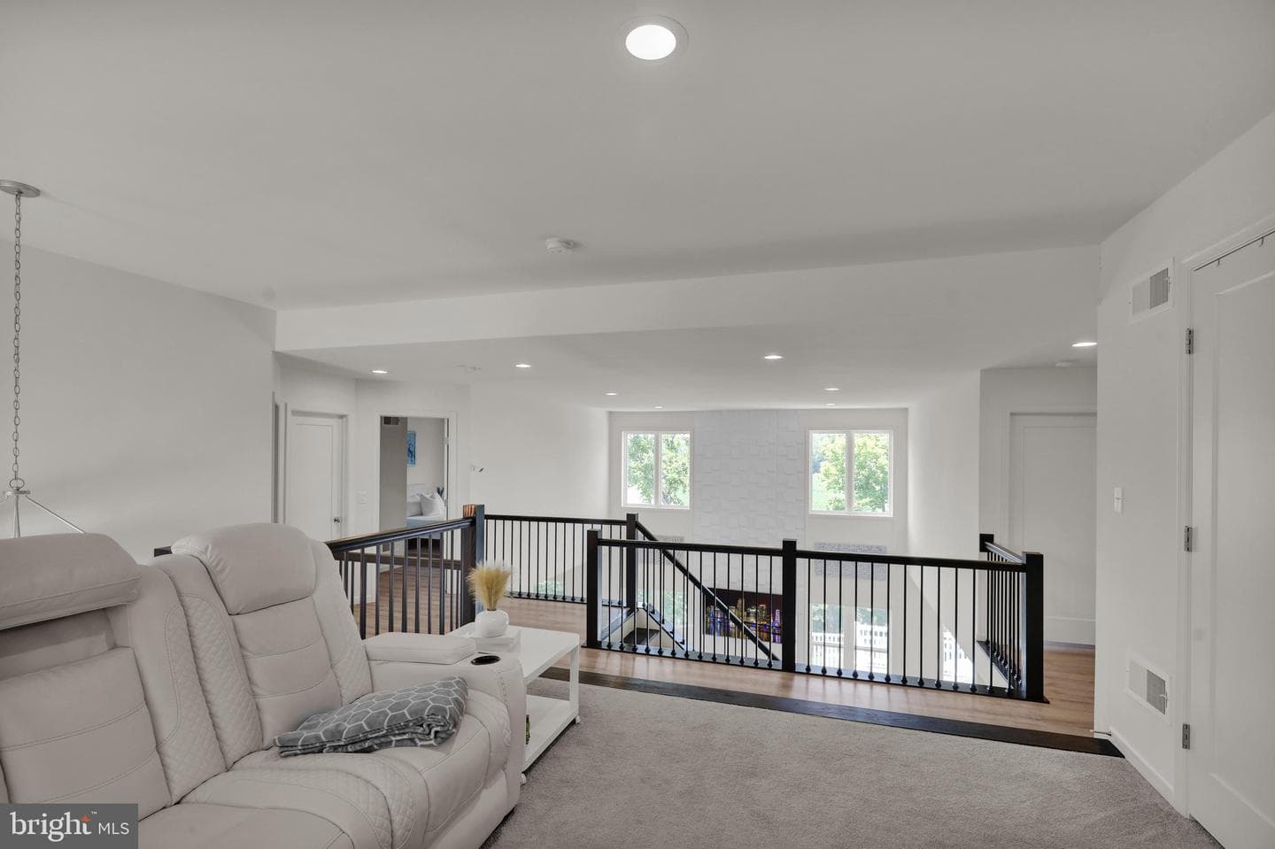 4 Rein Drive photo 33