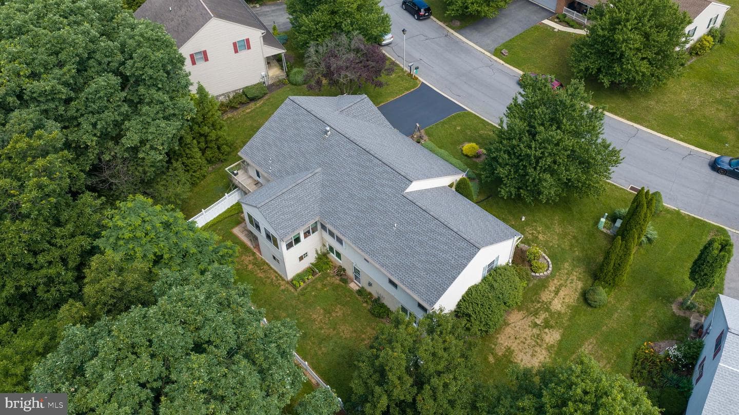 225 Country Drive photo 11