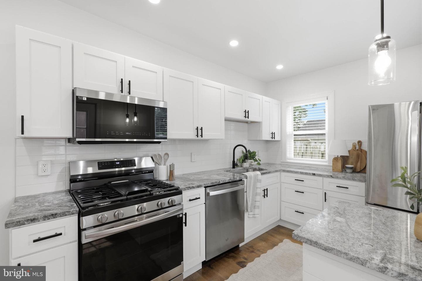 652 Hebrank Street photo 14