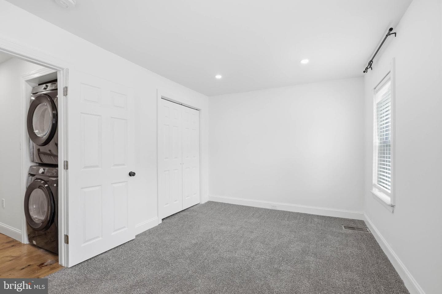 652 Hebrank Street photo 22