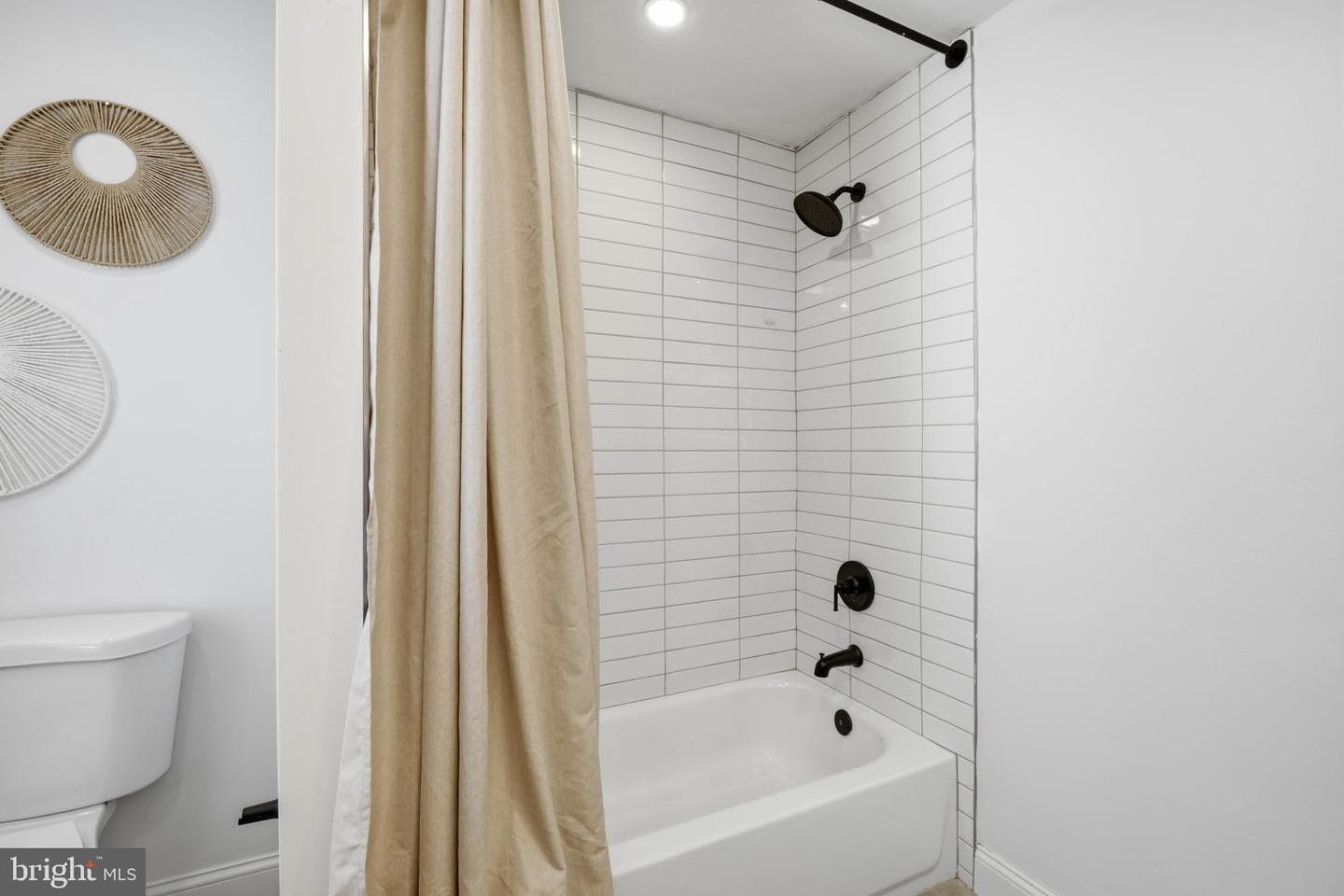 652 Hebrank Street photo 24