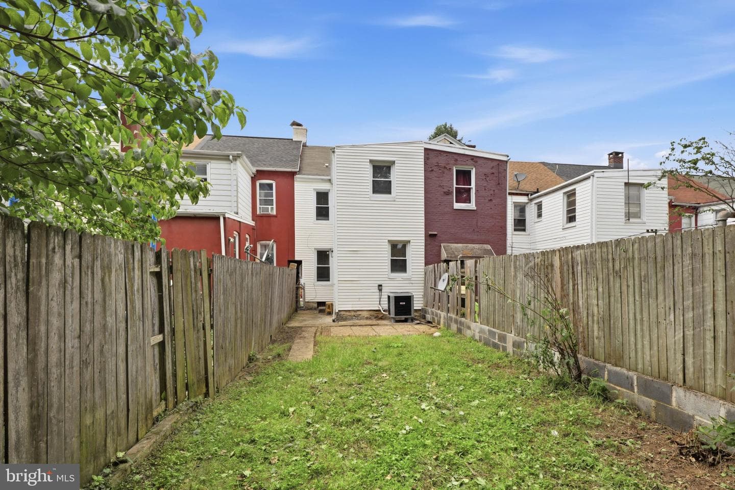 652 Hebrank Street photo 34
