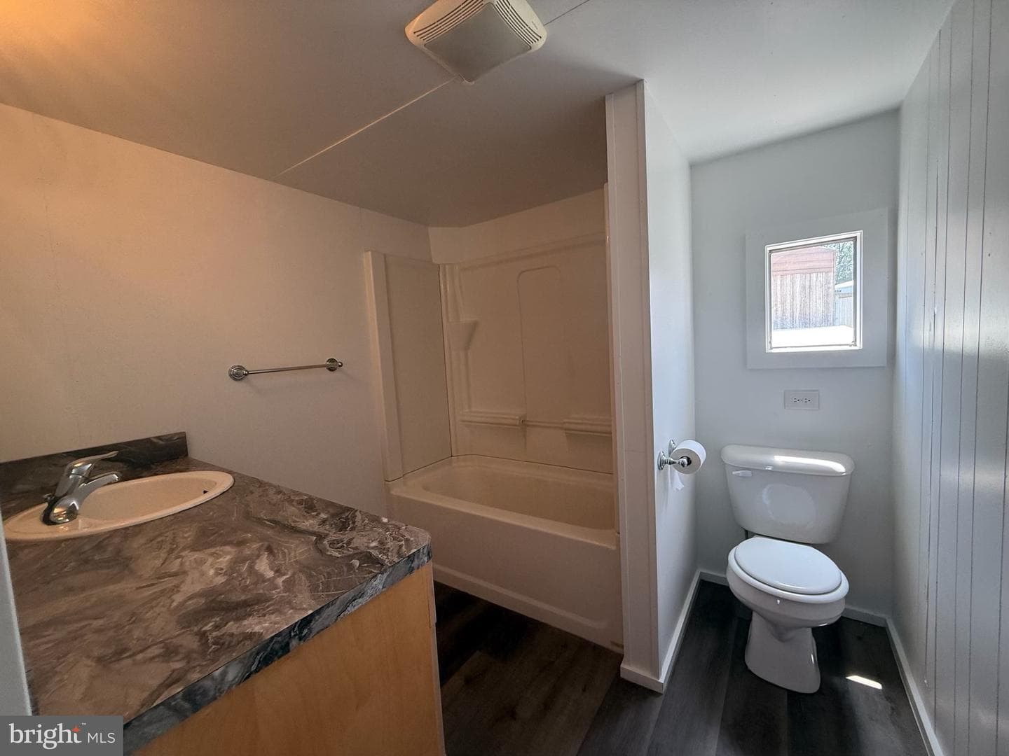 14 Hilltop Avenue photo 14