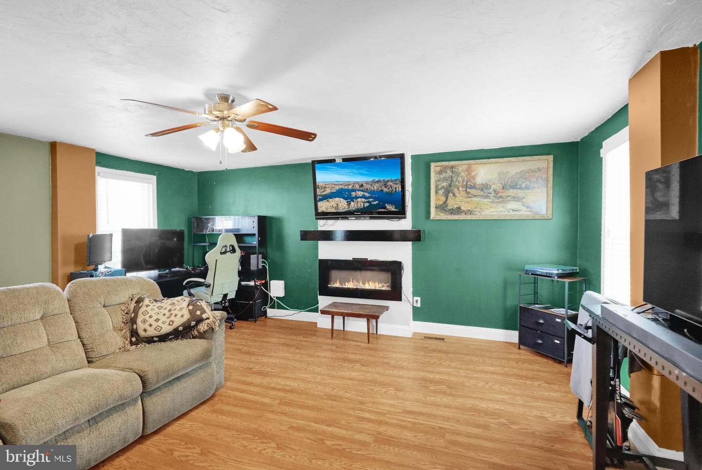 724 Rohrerstown Road photo 4