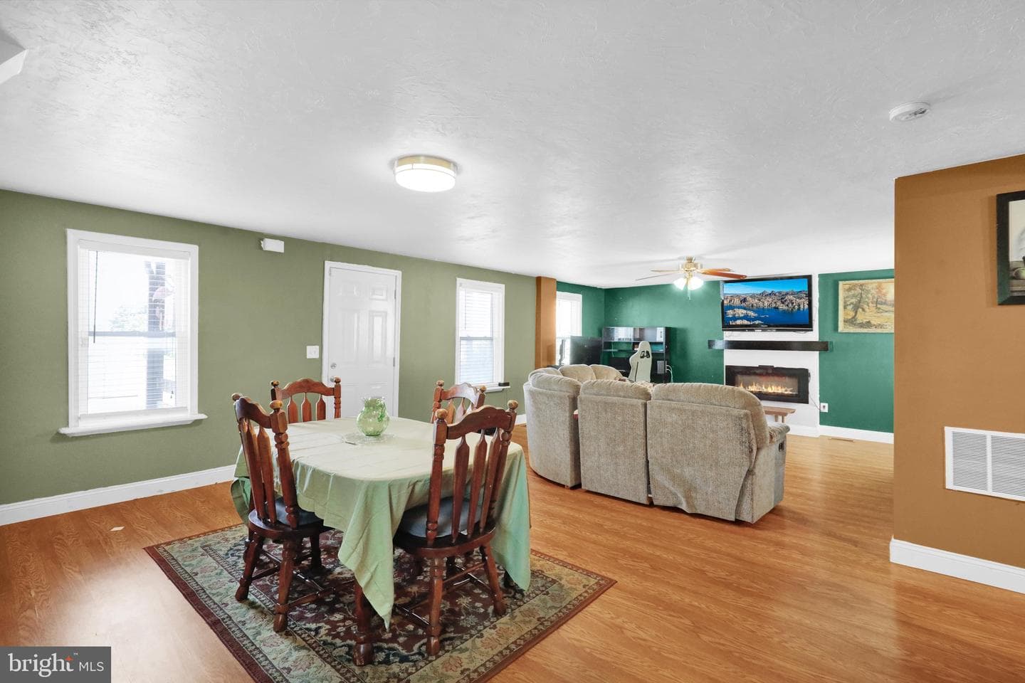 724 Rohrerstown Road photo 9