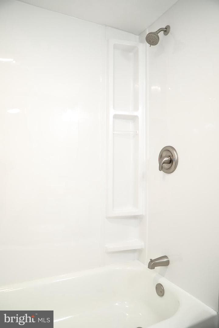 157 S Wolf Street photo 23