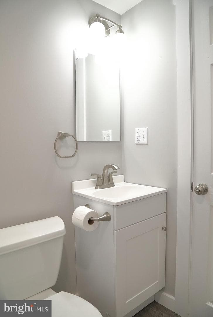 157 S Wolf Street photo 24