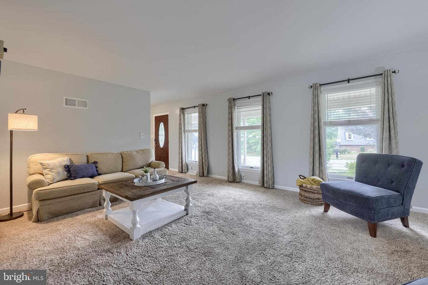 323 Knights Bridge Way photo 11