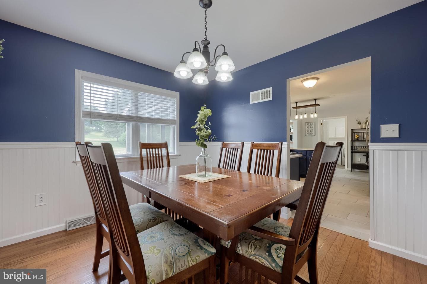 323 Knights Bridge Way photo 13