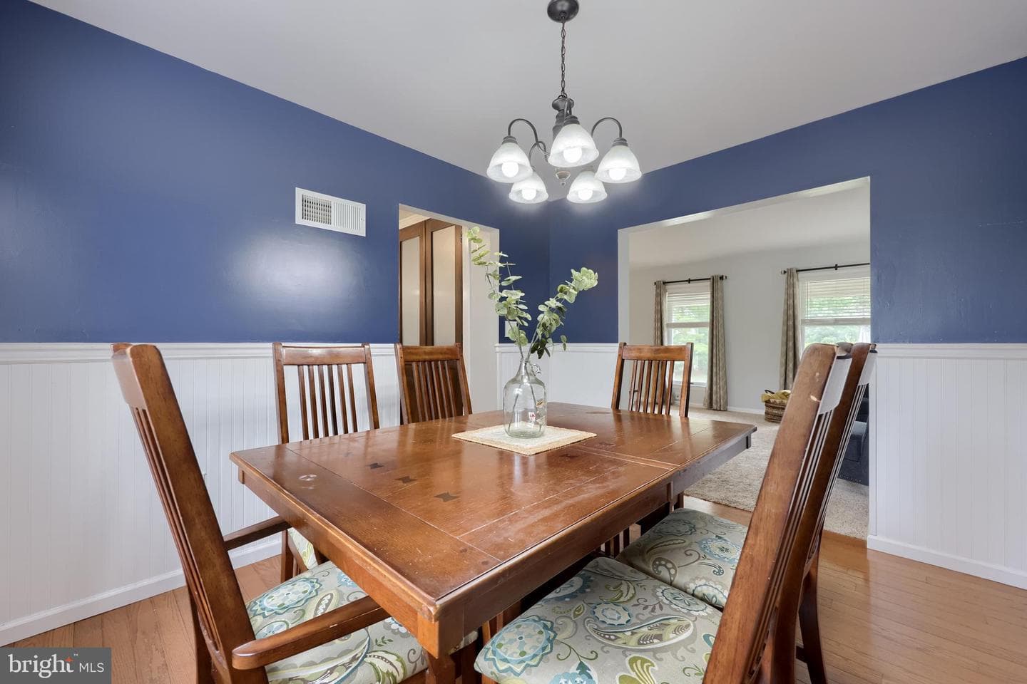 323 Knights Bridge Way photo 14