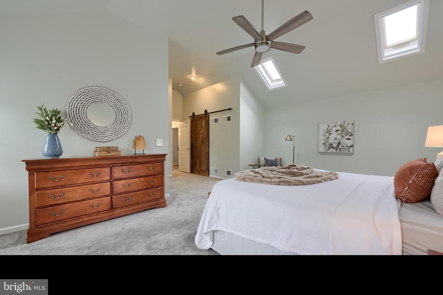 323 Knights Bridge Way photo 26