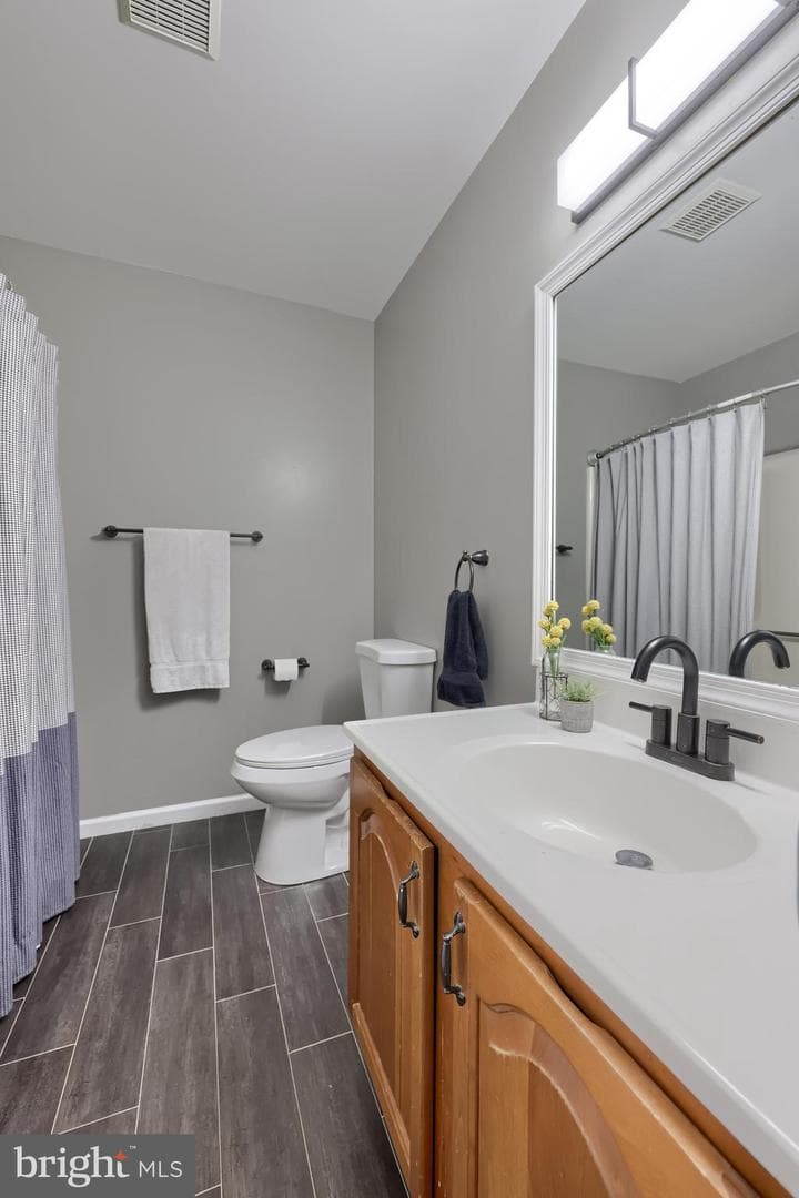 323 Knights Bridge Way photo 39