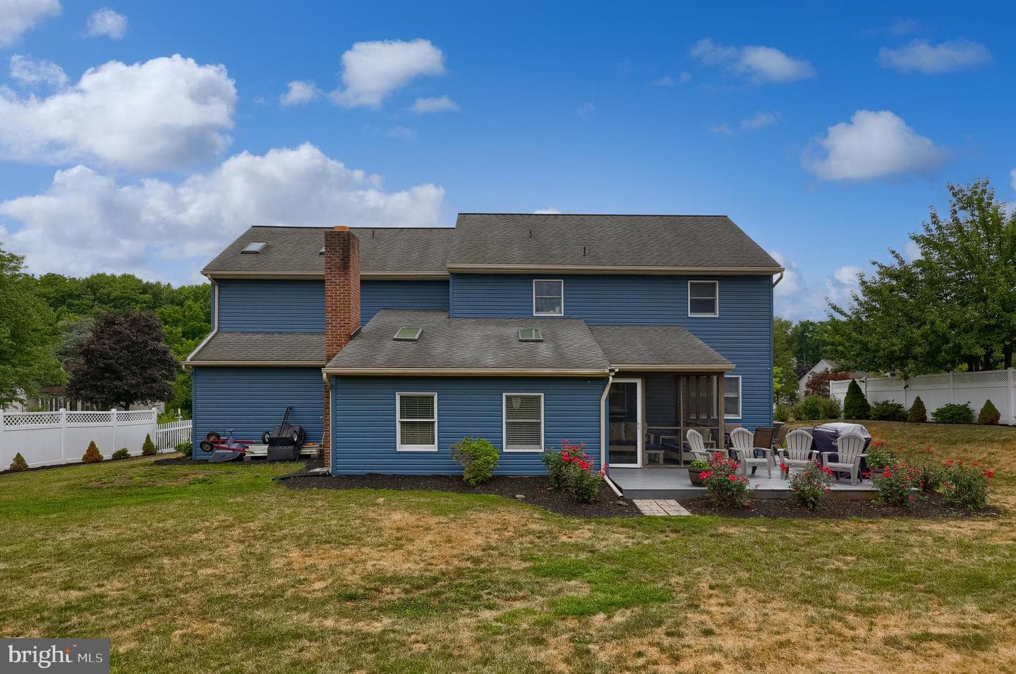 323 Knights Bridge Way photo 54