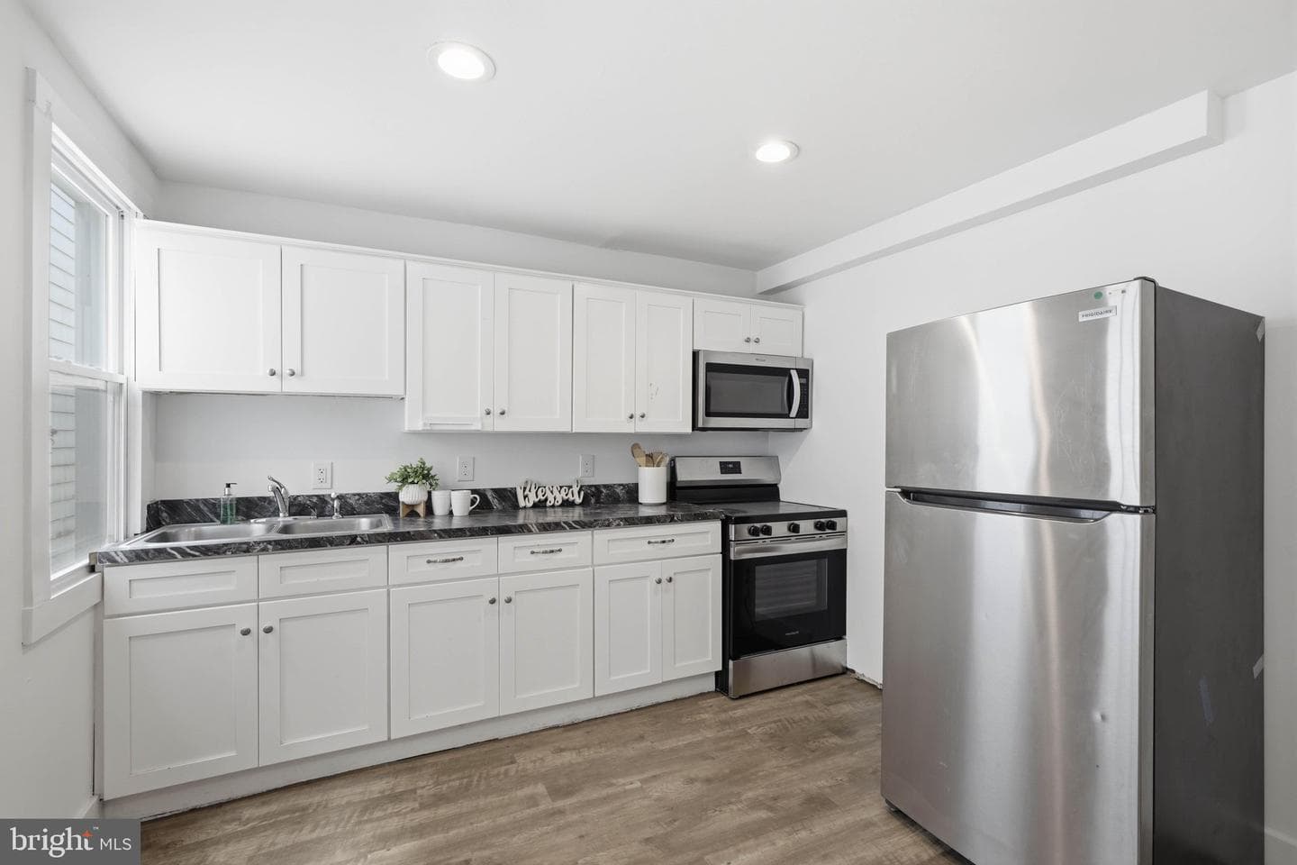 649 Fremont Street photo 14