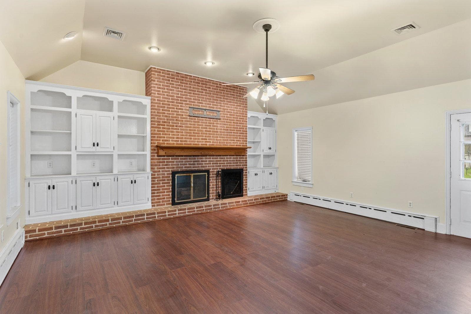 20 Clayton Avenue photo 15