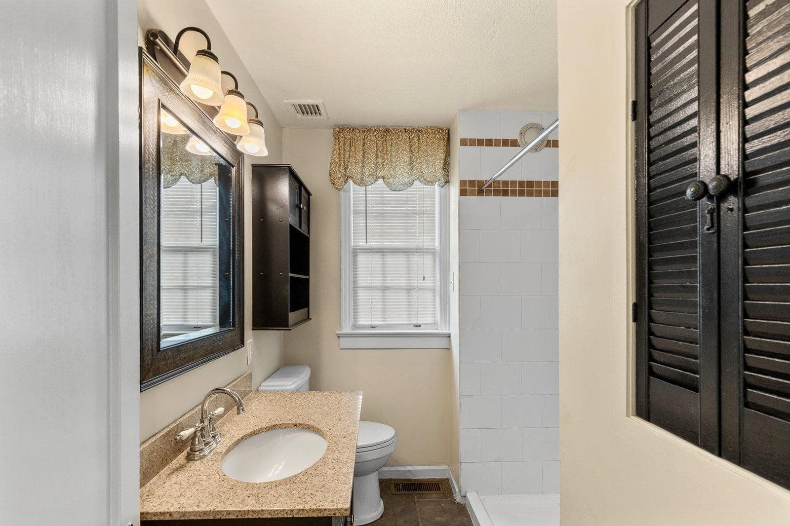 20 Clayton Avenue photo 26