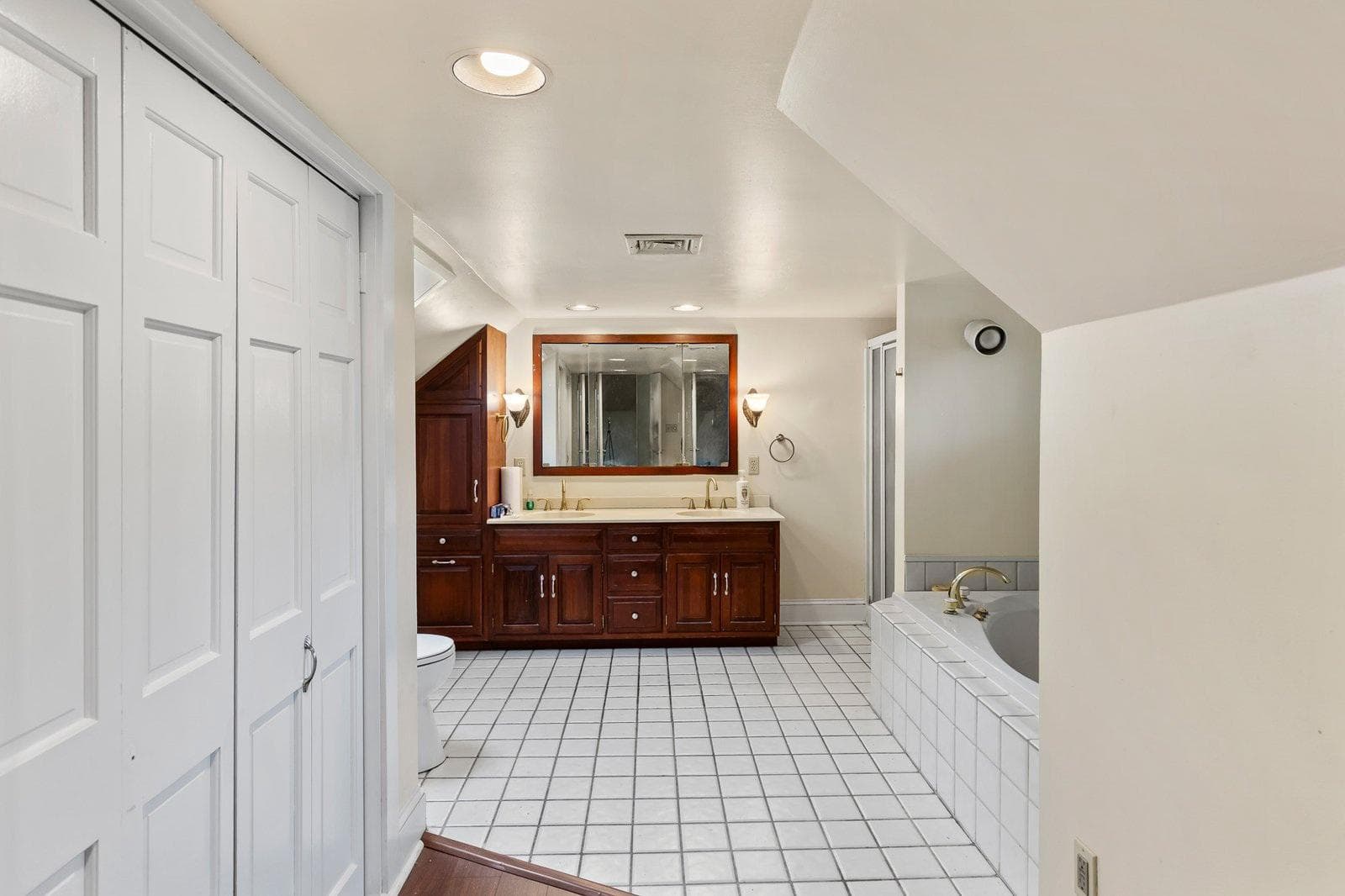 20 Clayton Avenue photo 34