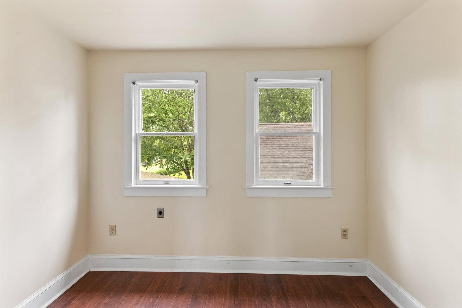 20 Clayton Avenue photo 38