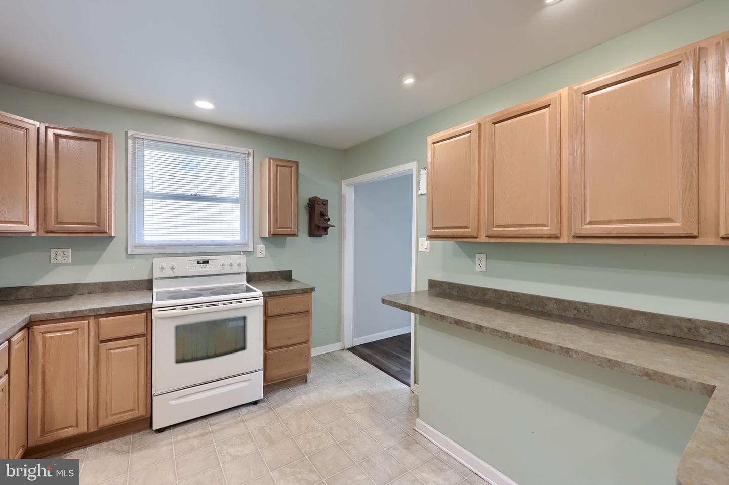 138 Crest Avenue photo 11