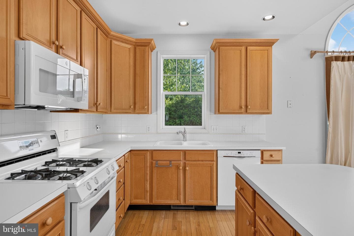 1001 Kent Gdn photo 14
