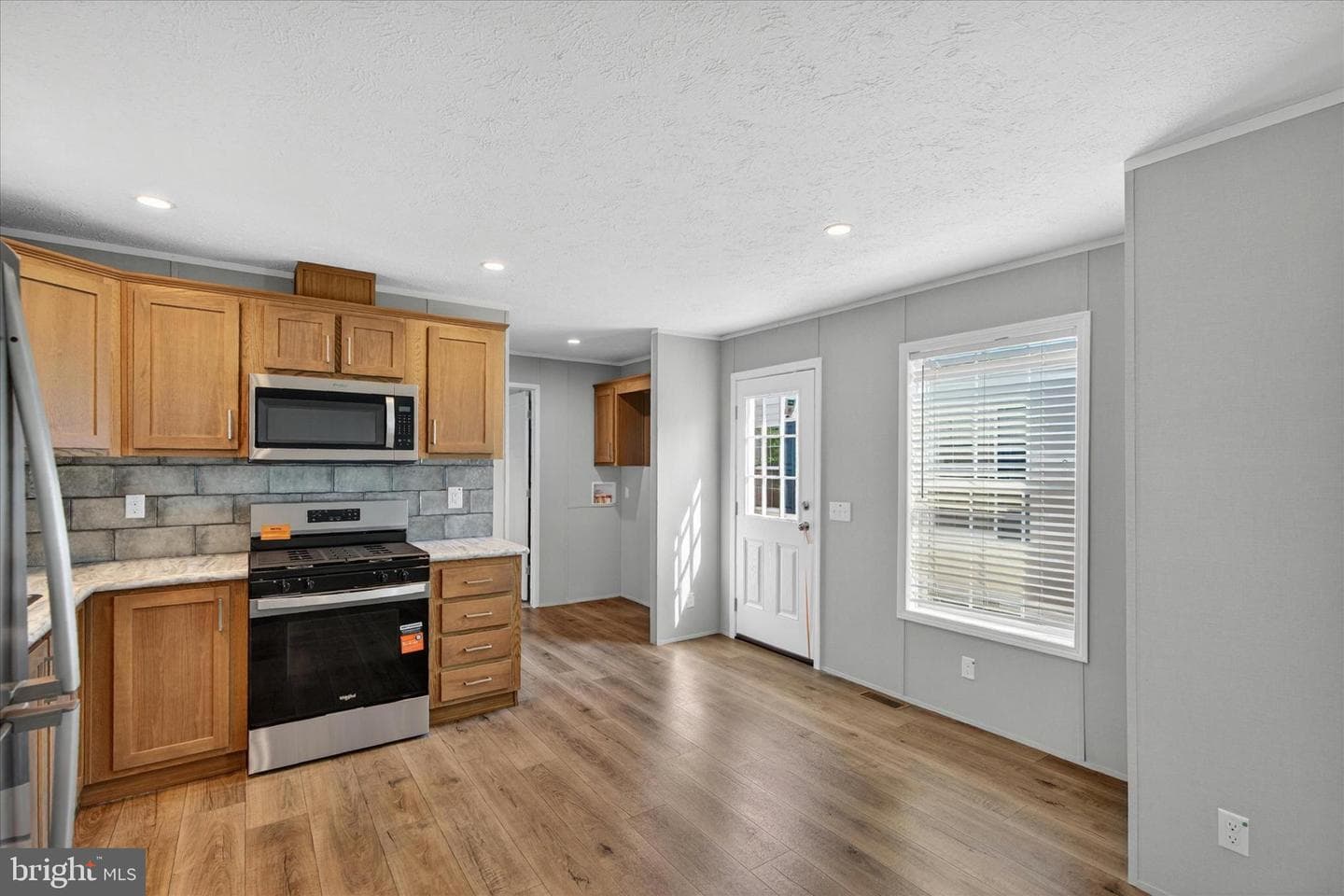 77 Circle Drive photo 11
