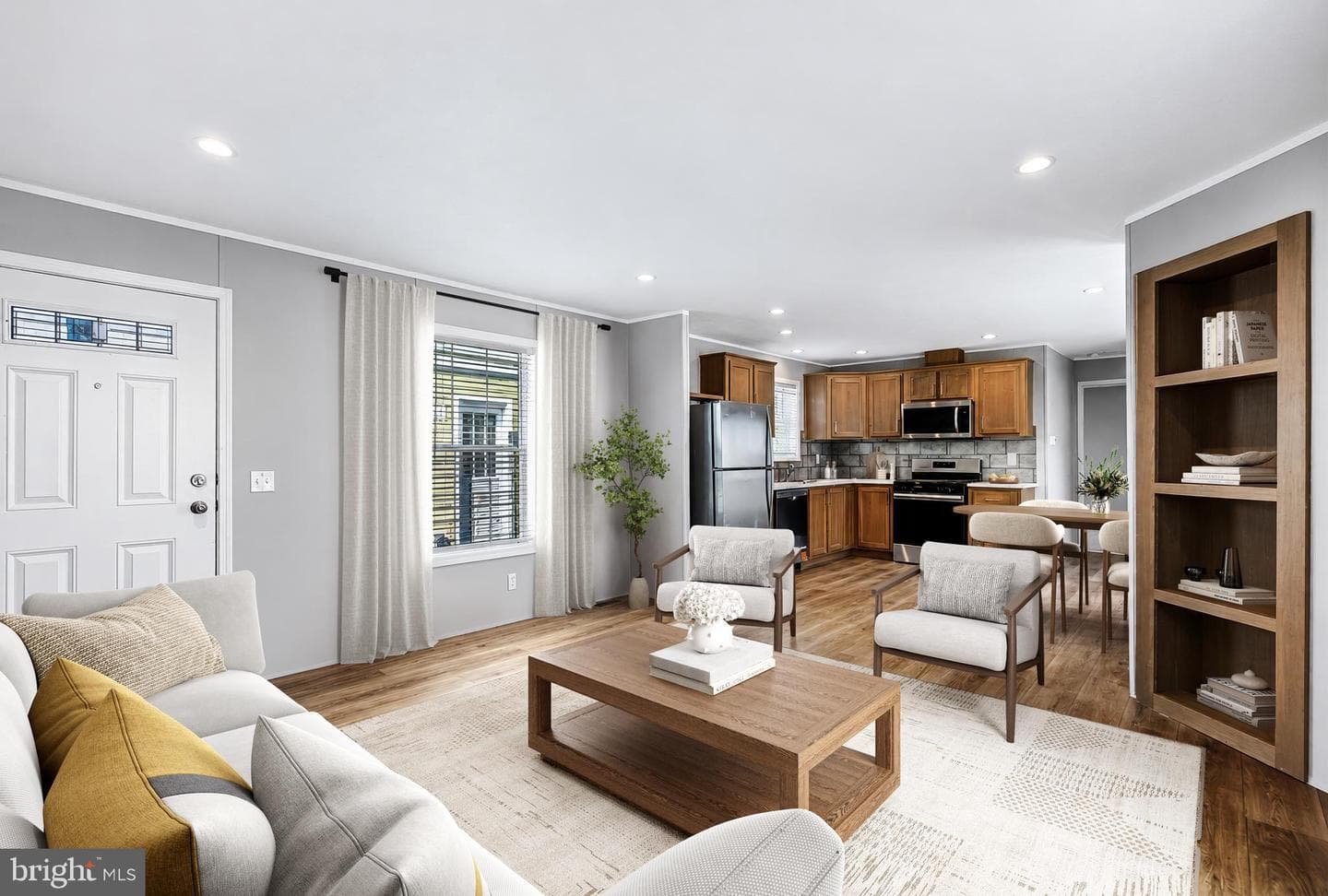 77 Circle Drive photo 2