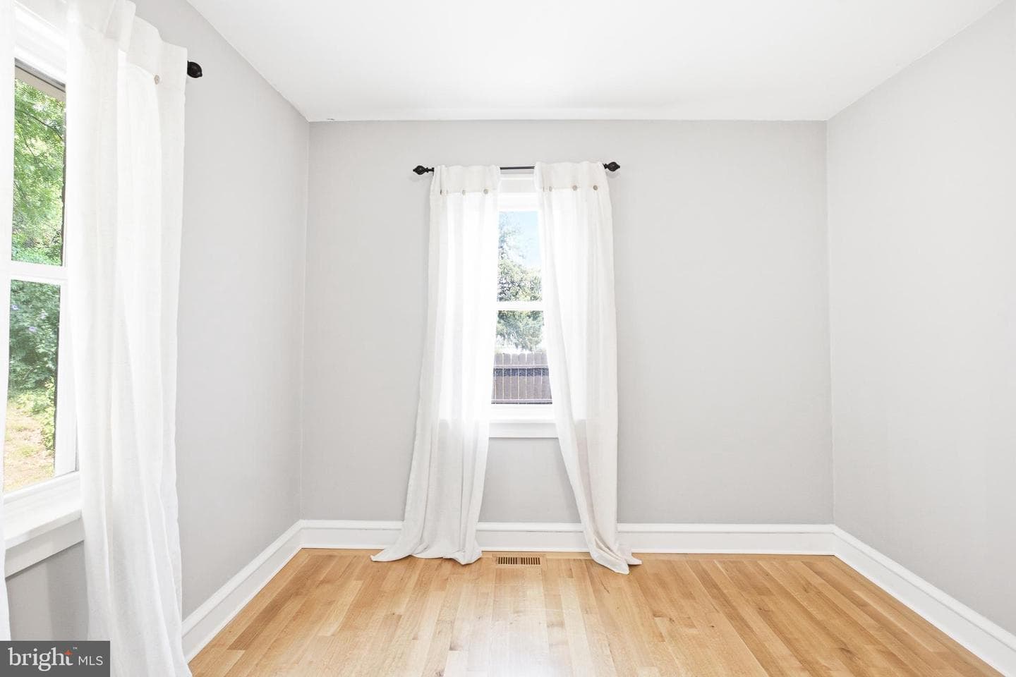 1605 Wilson Avenue photo 12