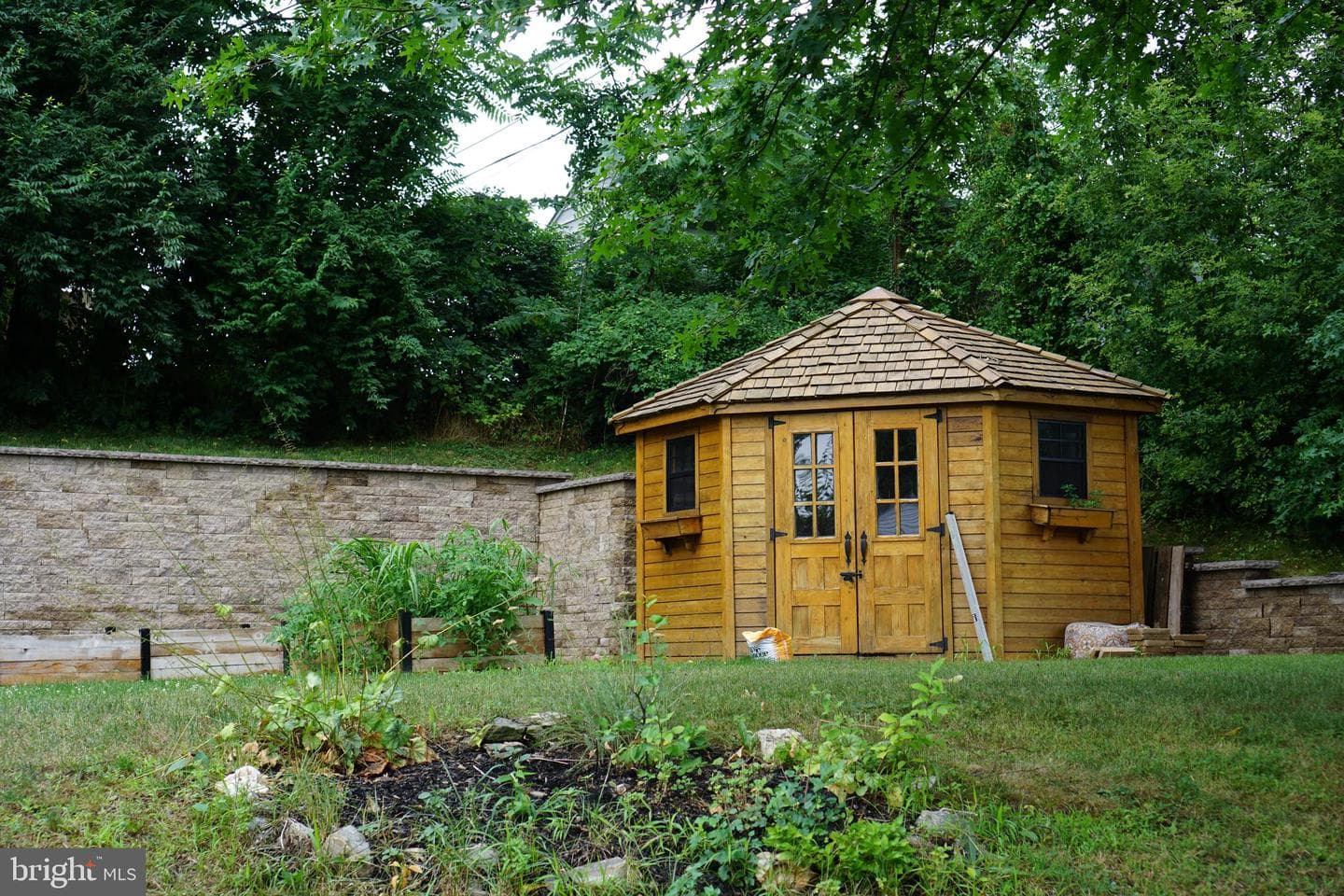 1605 Wilson Avenue photo 19