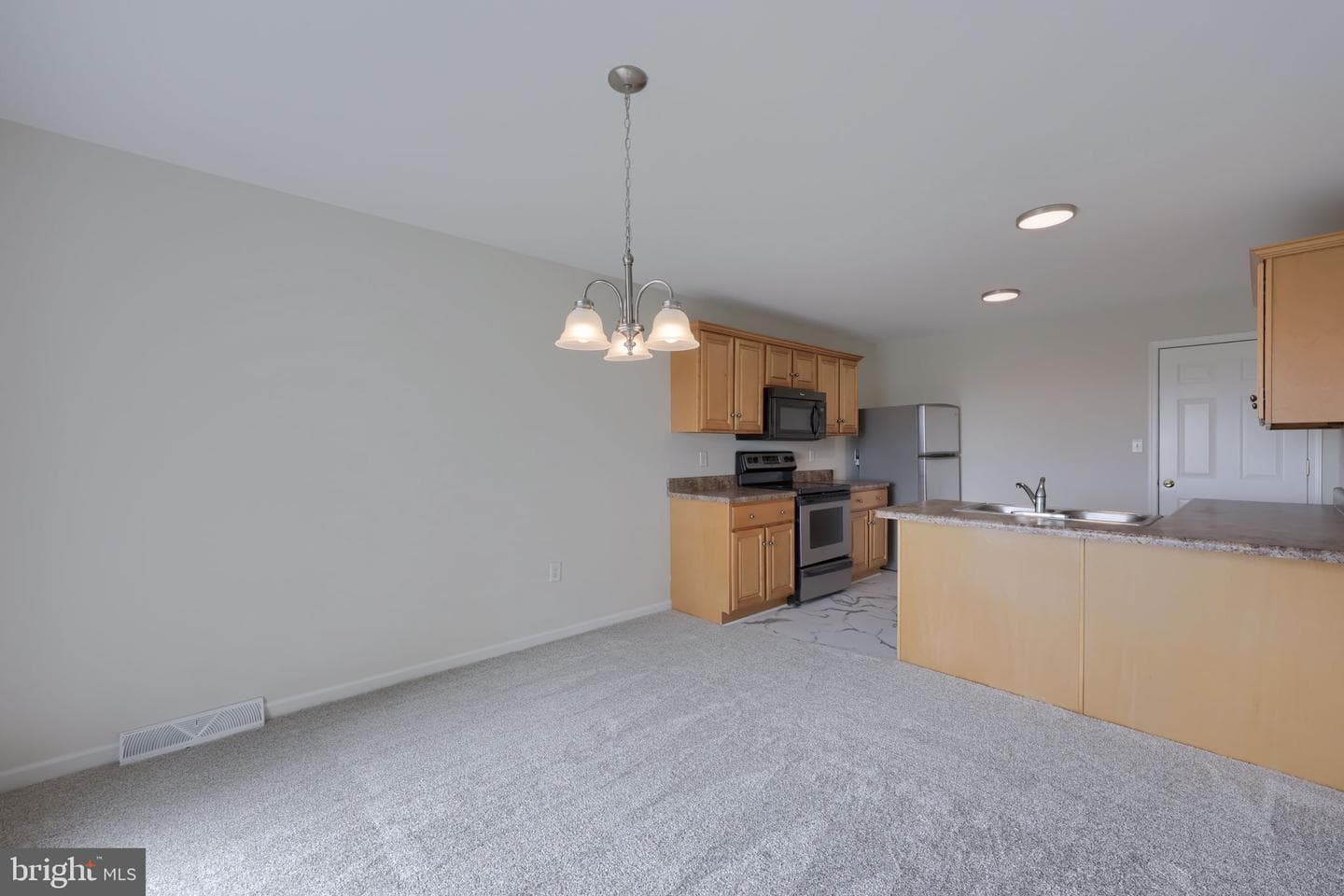 212 Eagle Drive photo 10
