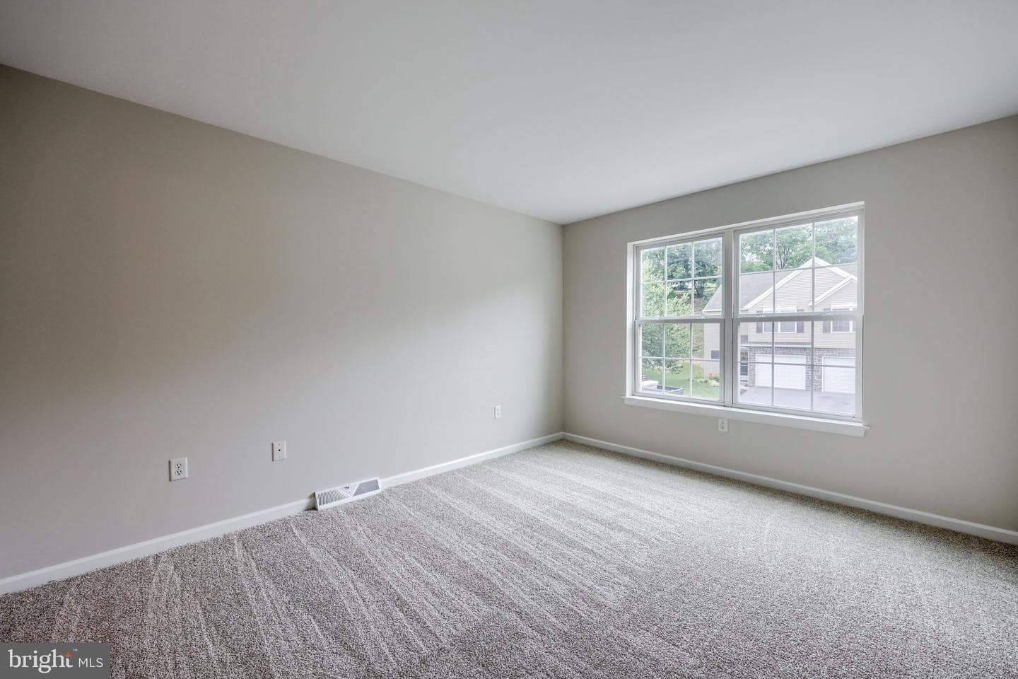 212 Eagle Drive photo 16