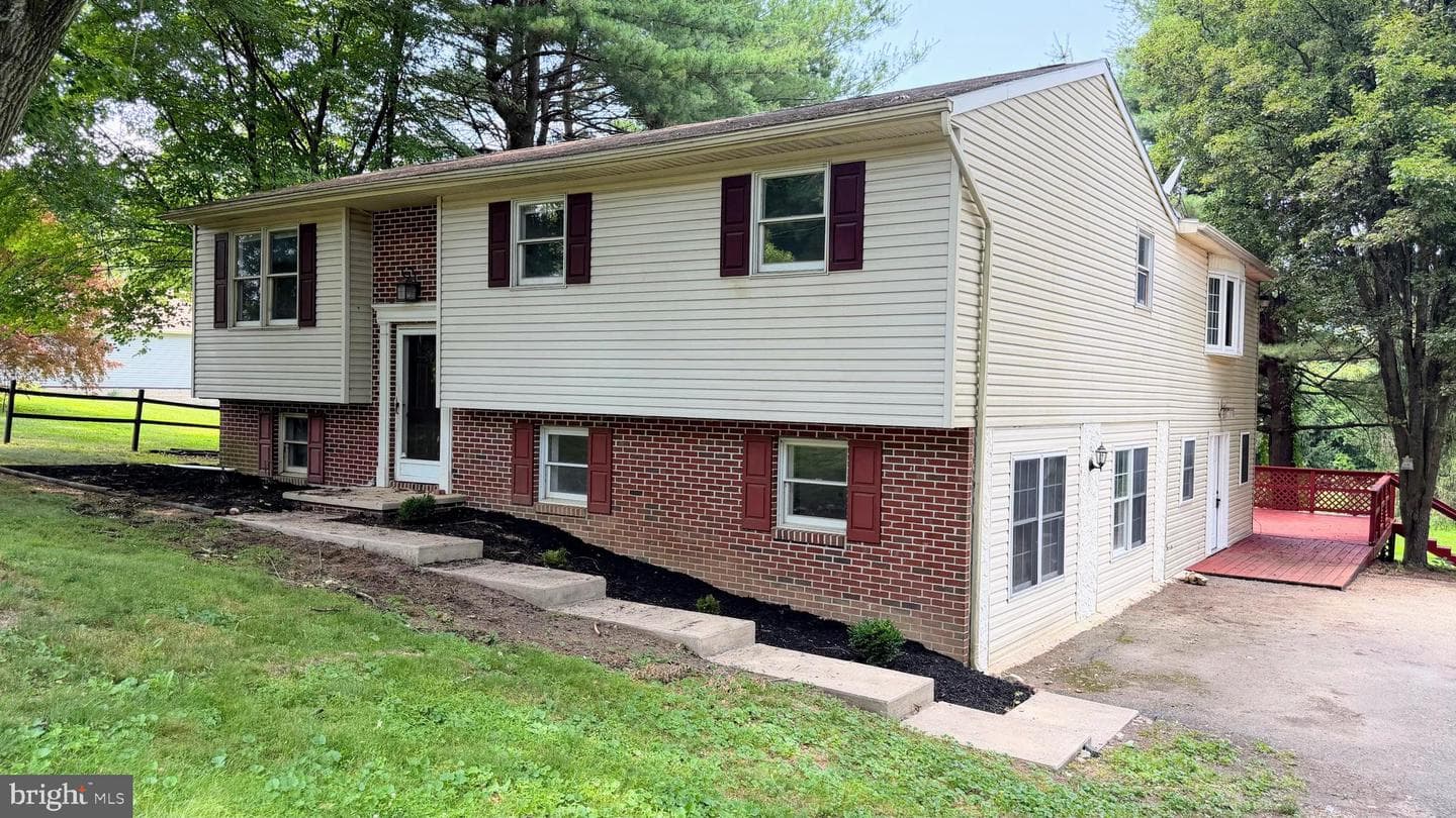 297 W Bethesda Church Road photo 1