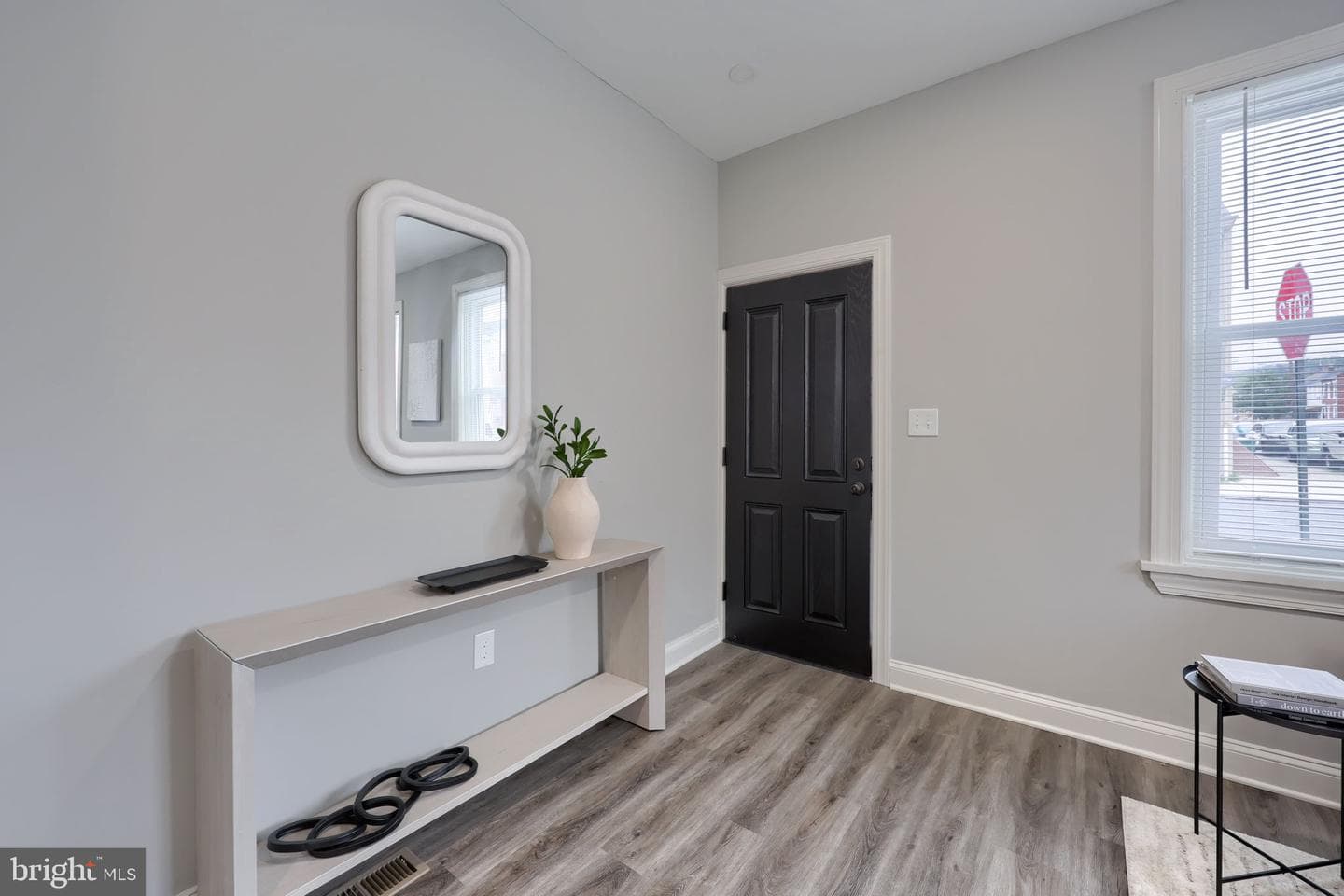 662 Walnut Street photo 3