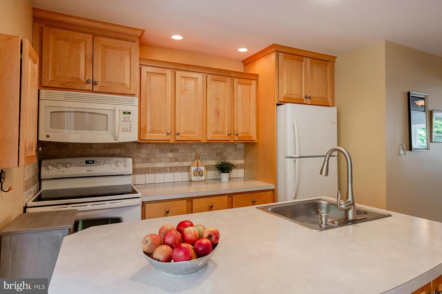 359 N Arch Street photo 23