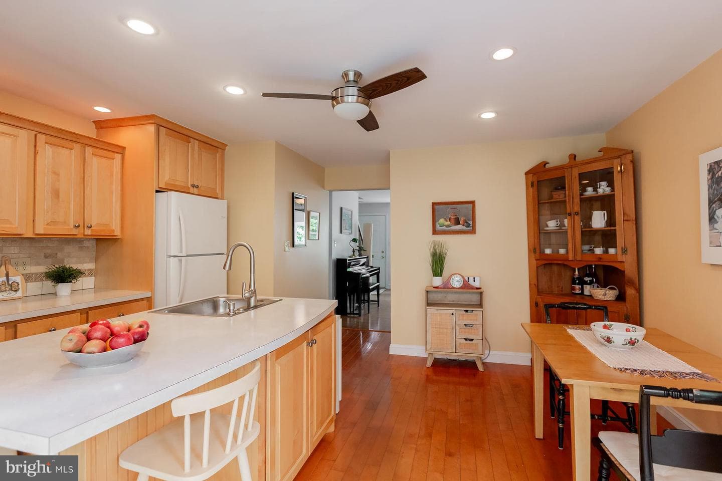 359 N Arch Street photo 35