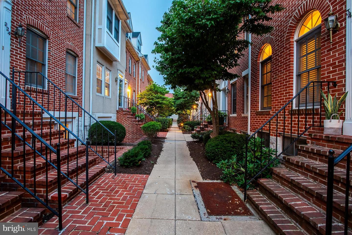 359 N Arch Street photo 82