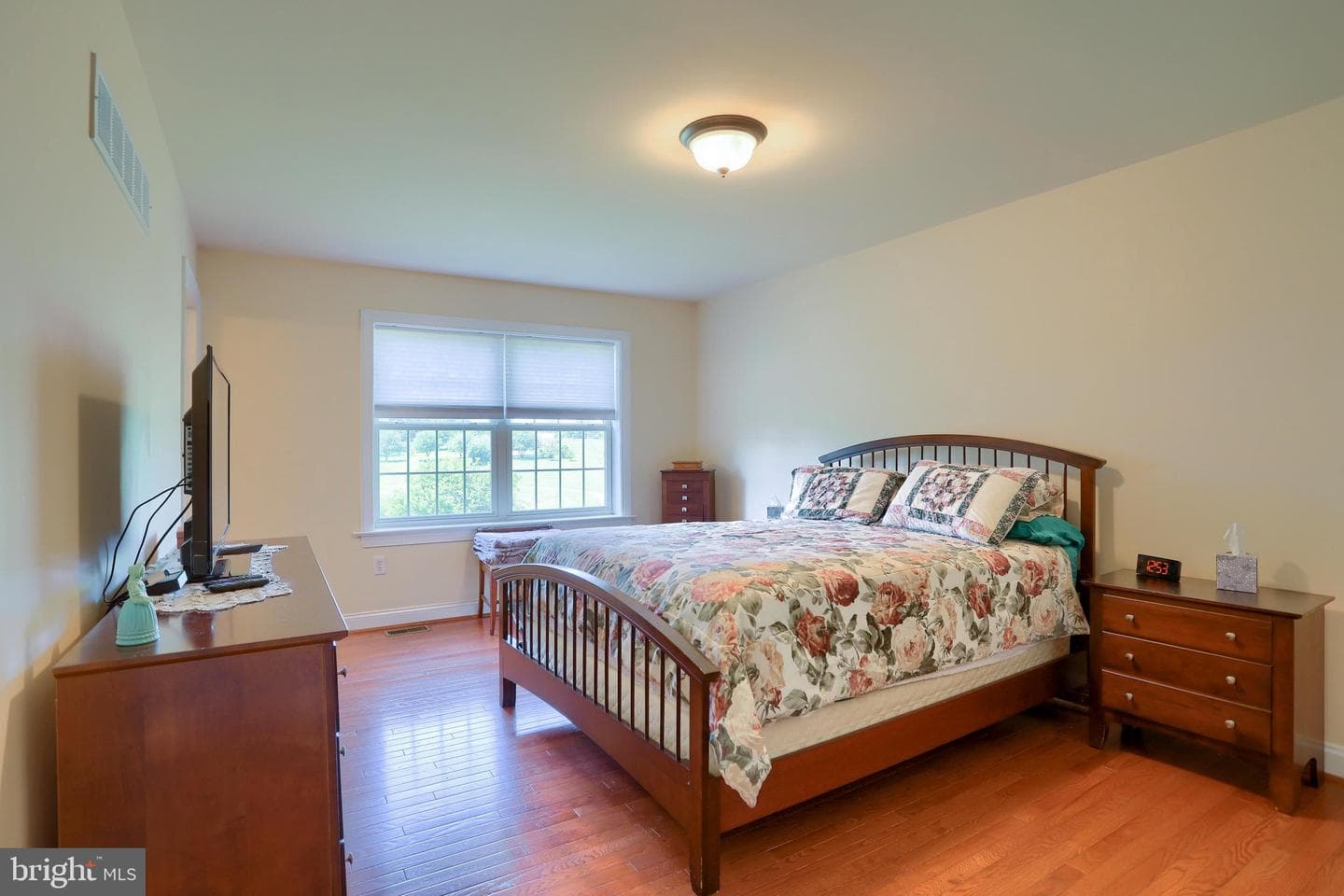 320 Ashley Drive photo 38