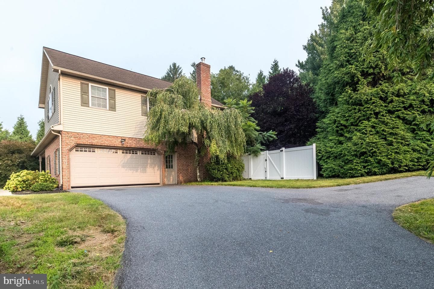 1328 Edgewood Drive photo 5