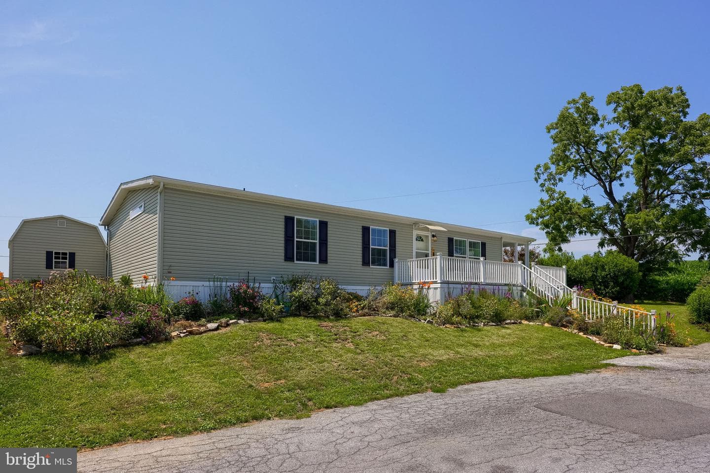 18 Dogwood Drive photo 29